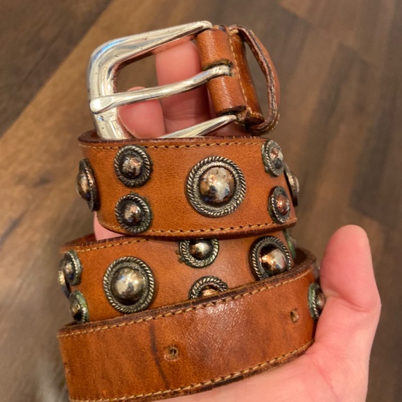 VINTAGE NEIMAN MARCUS LEATHER STUDDED BELT SZ MEDIUM RODEO WESTERN - Picture 1 of 7